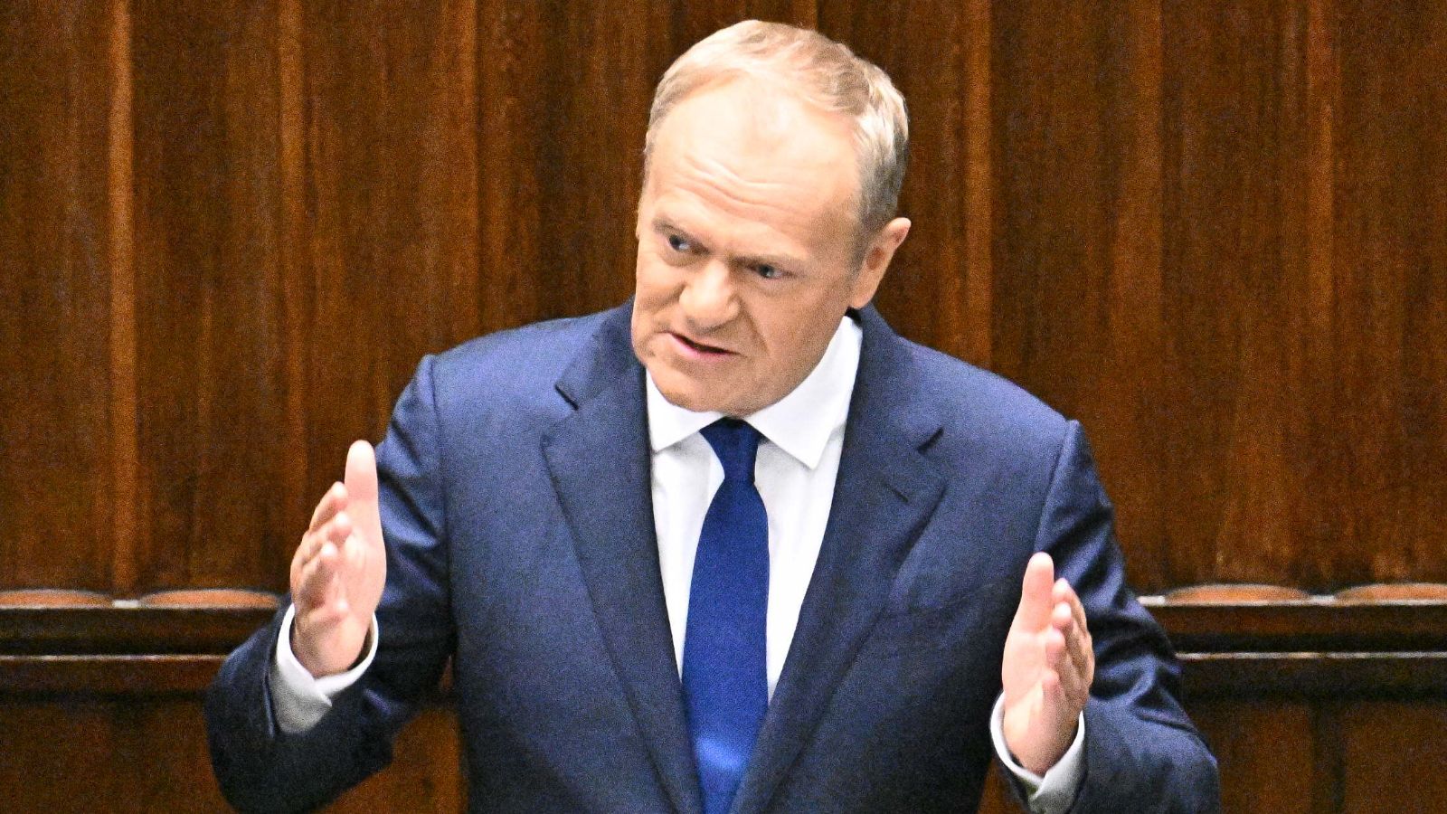 Zwrot w nowym sondażu, alarmujące wieści dla PiS. Takich wyników jeszcze nie było