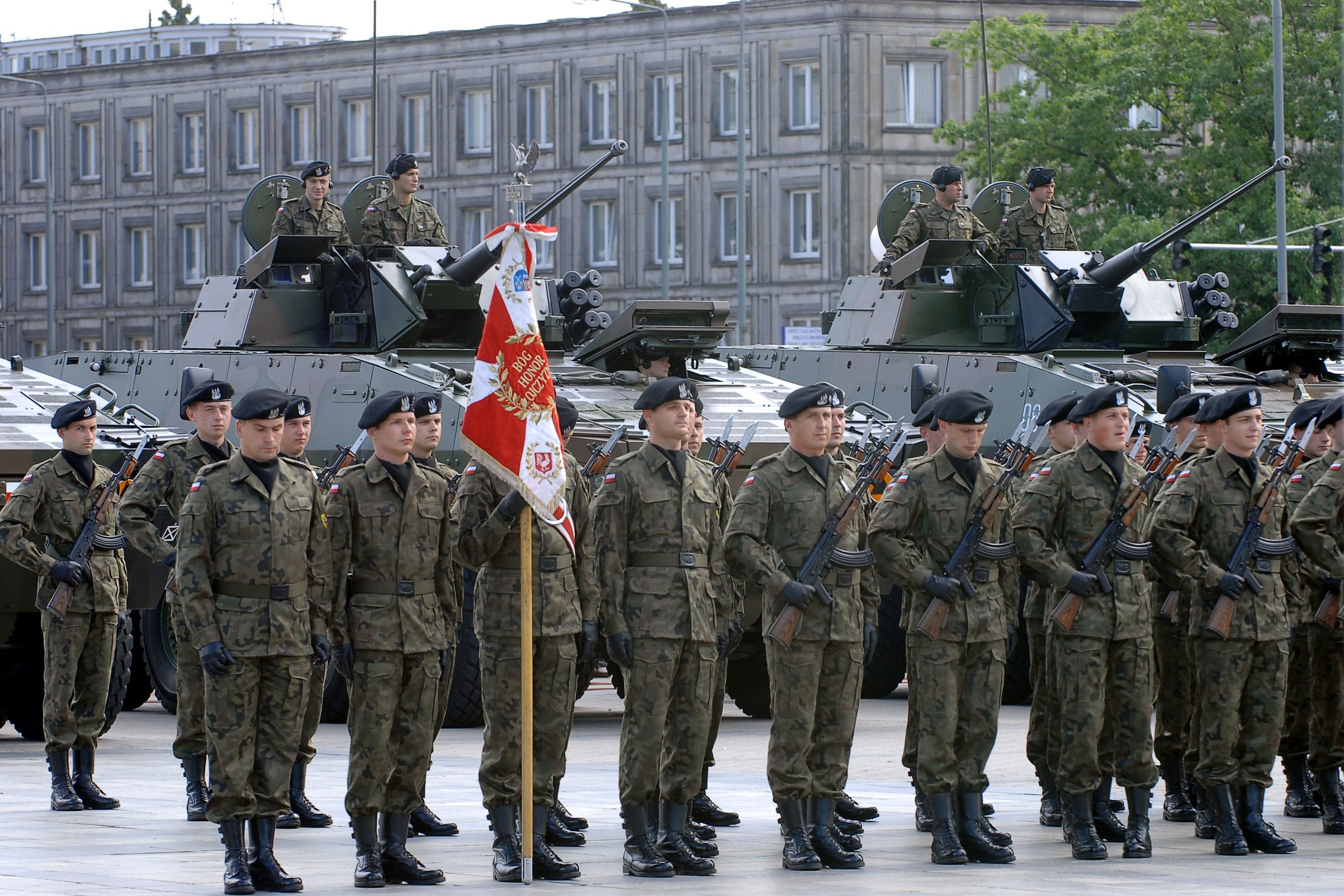 Szturm na granicy polsko-białoruskiej. Kilkaset prób sforsowania zabezpieczeń