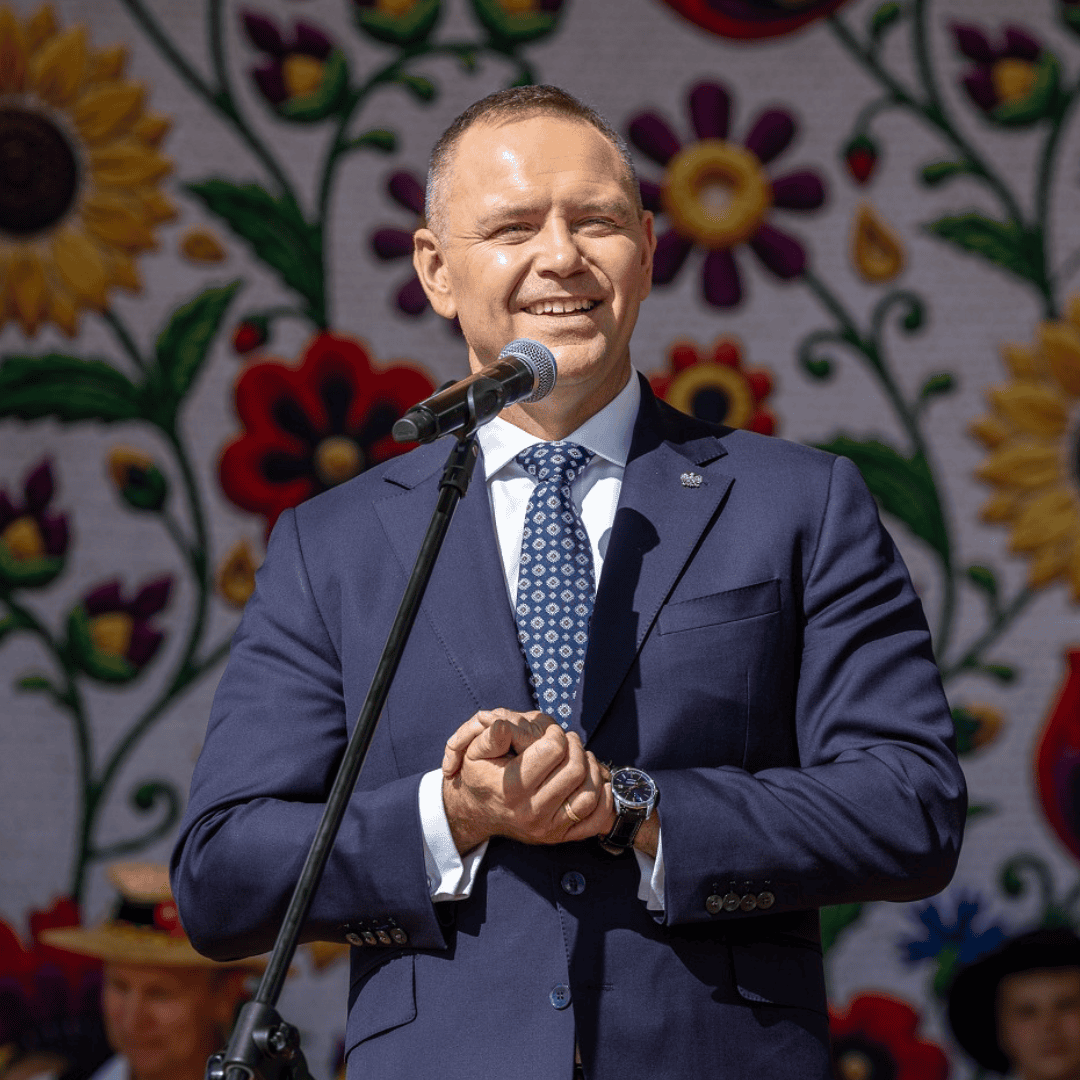 Karol Nawrocki nagle kazał zatrzymać samochód. Trudno uwierzyć, co zrobił chwilę później, jest nagranie