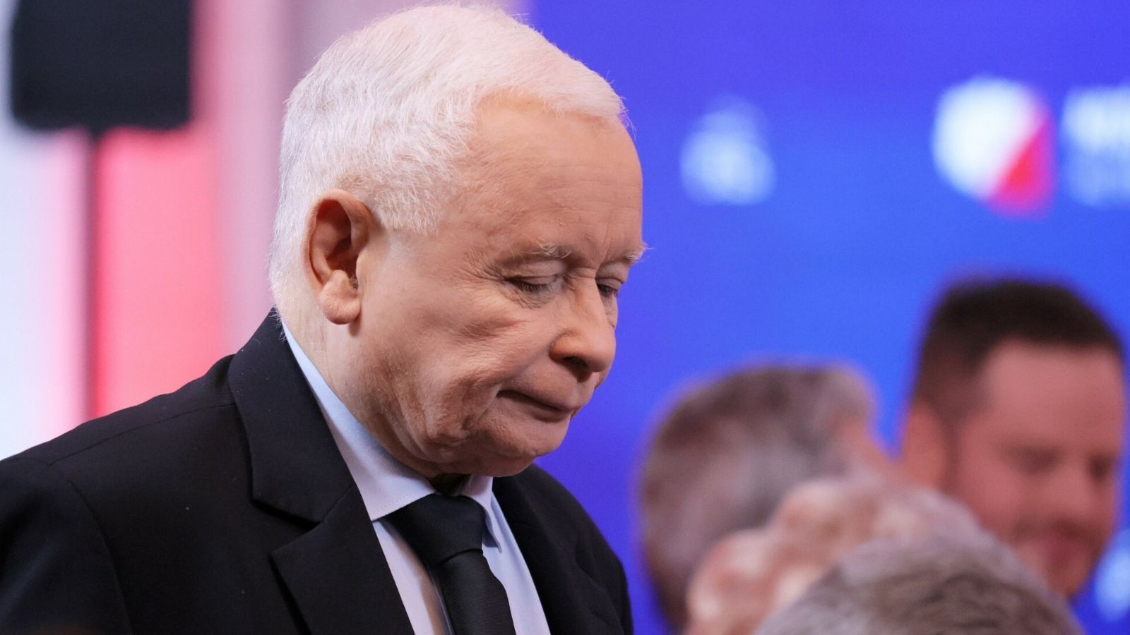 Popłoch w szeregach PiS, Kaczyński podjął decyzję. Pilne spotkanie na Nowogrodzkiej