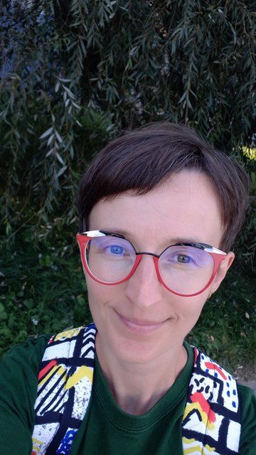 Była o 60 lat młodsza od Łapickiego. Tak obecnie wygląda wdowa po legendzie. Szokująca metamorfoza