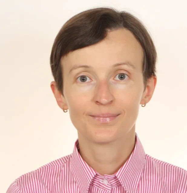 Była o 60 lat młodsza od Łapickiego. Tak obecnie wygląda wdowa po legendzie. Szokująca metamorfoza