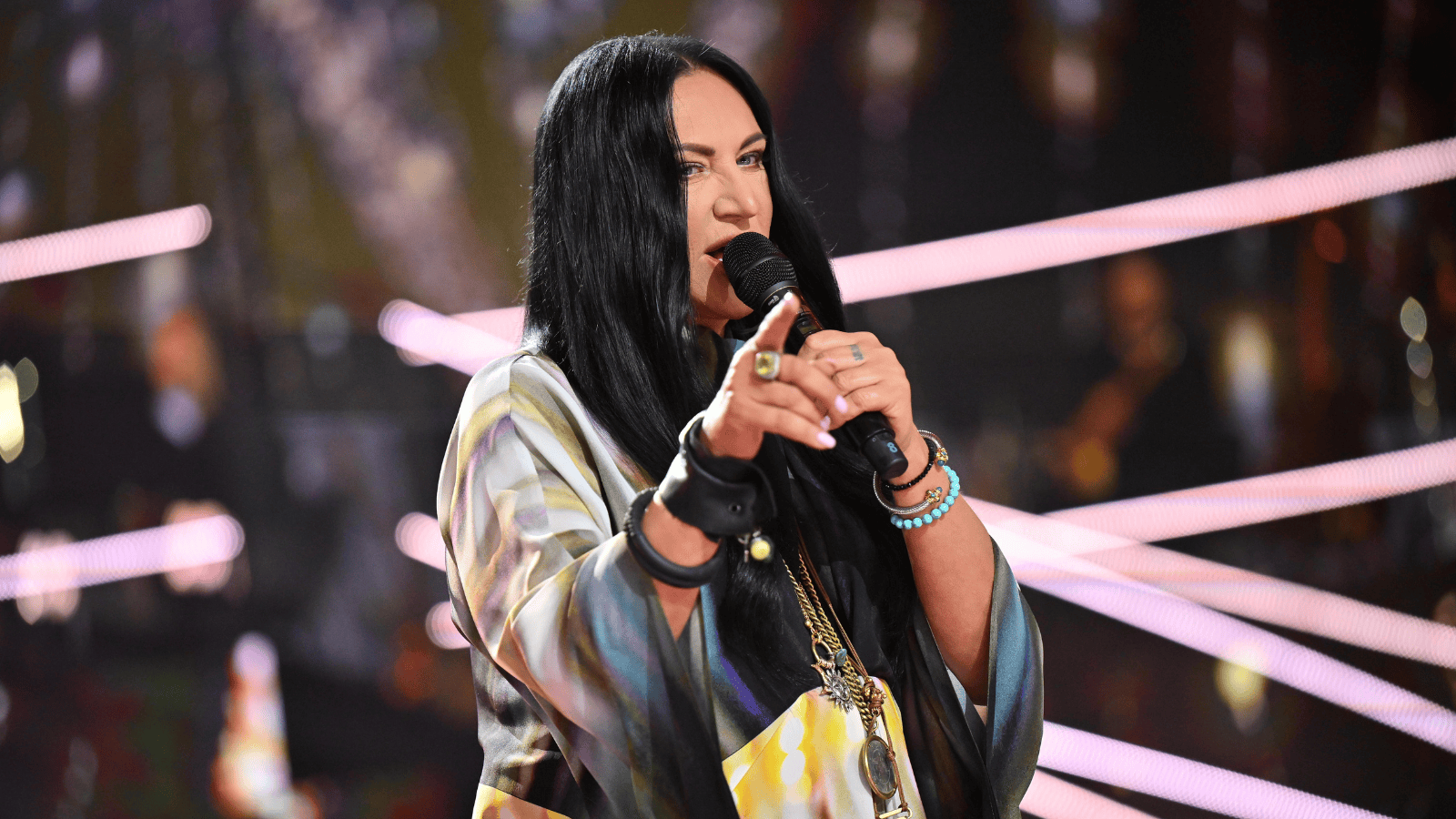 Sylwester z Dwójką: Kayah nagle przestała śpiewać. Występ uratowało jedno