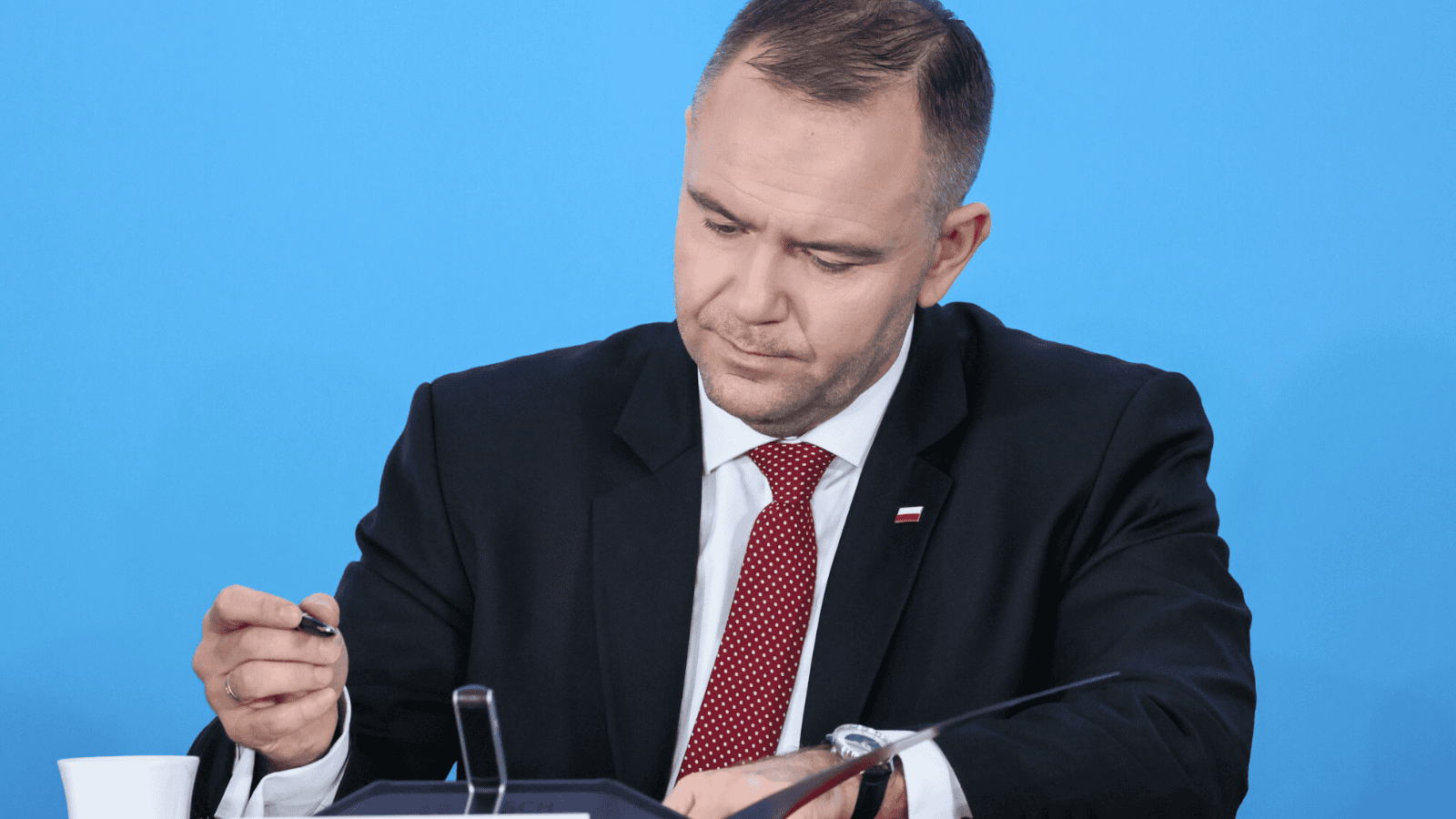 Karol Nawrocki zdecydował, prezydent złożył pilny podpis. Wśród zmian reforma ZUS
