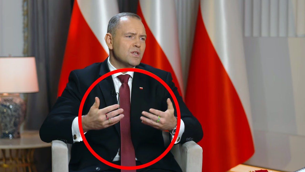 Trudno uwierzyć, co Nawrocki miał na palcach podczas wywiadu. Prawda wyszła na jaw