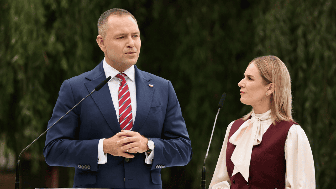Po słowach Marty Nawrockiej publiczność wybuchła śmiechem. Prezydent natychmiast zareagował