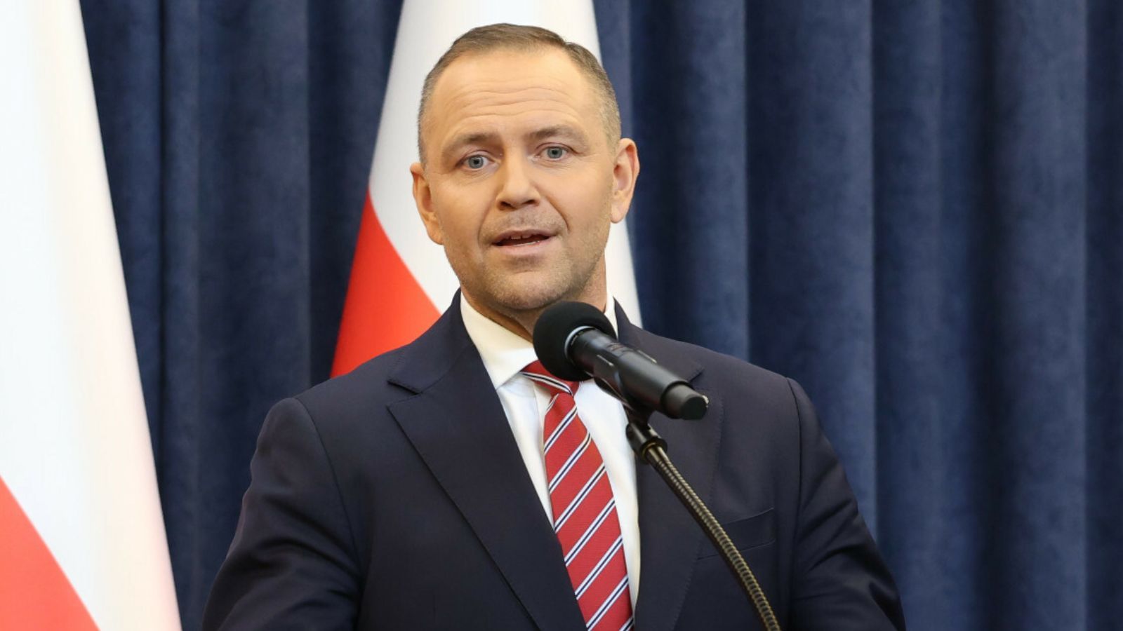 Karol Nawrocki i Adam Glapiński łączą siły. Chcą rzucić wyzwanie Brukseli, w tle miliardy złotych