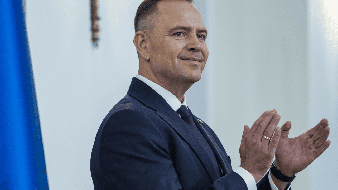 Karol Nawrocki tak naprawdę złożył aż 71 obietnic. Pierwszych już nie zrealizował