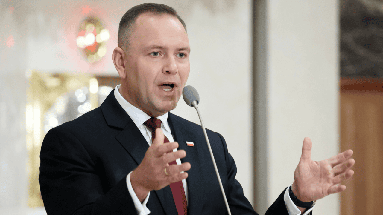 Karol Nawrocki podpisał. Jedna grupa może dostać choćby 1800 zł dopłaty