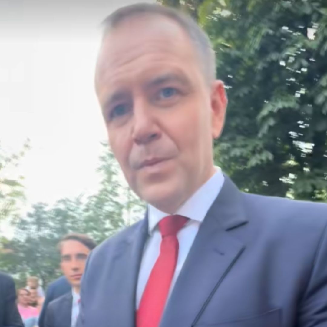 Zaskakująca scena z Karolem Nawrockim. Mały chłopiec złożył prezydentowi propozycję