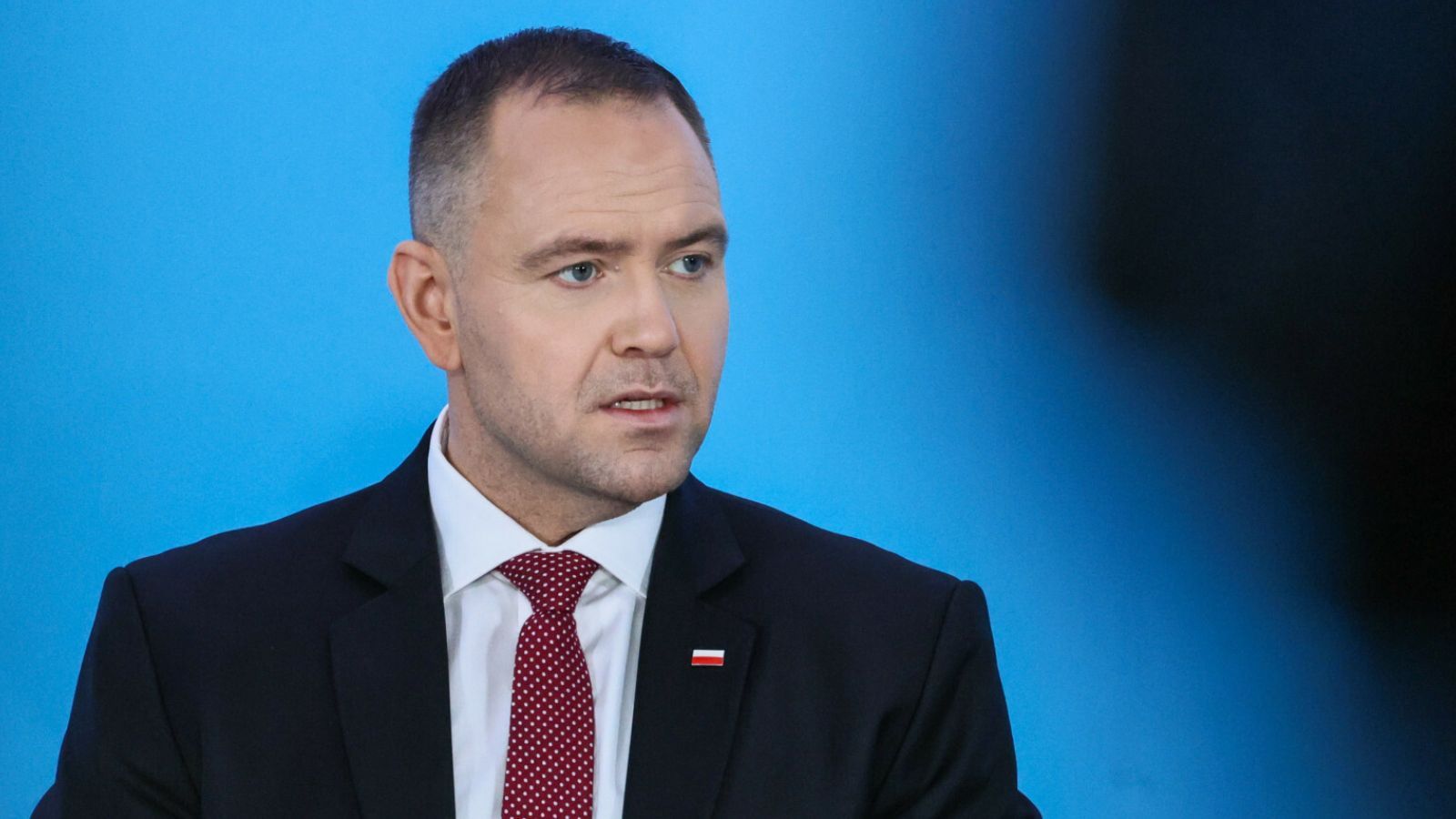 Karol Nawrocki zarobki