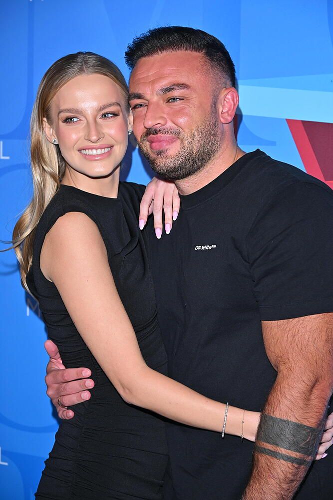 Kim jest mąż Karoliny Pisarek? Roger Salla to nie tylko syn milionera