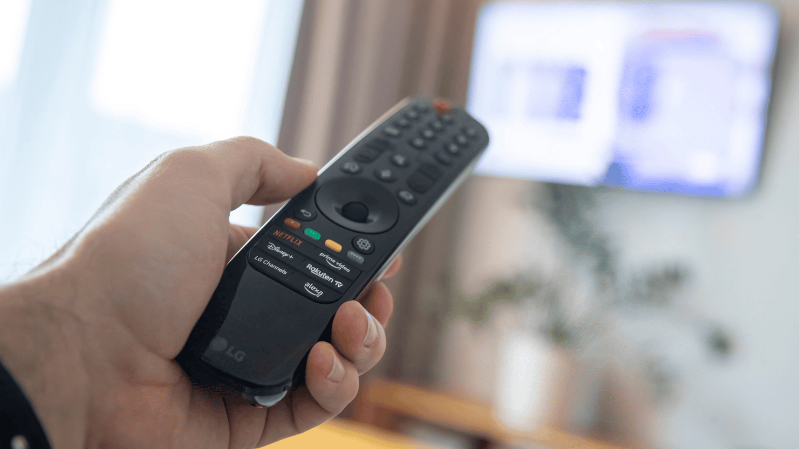 Zacznie się o 21:10, smerfy chwycą za piloty i przełączą na TVP. Stacja pokaże legendarny film