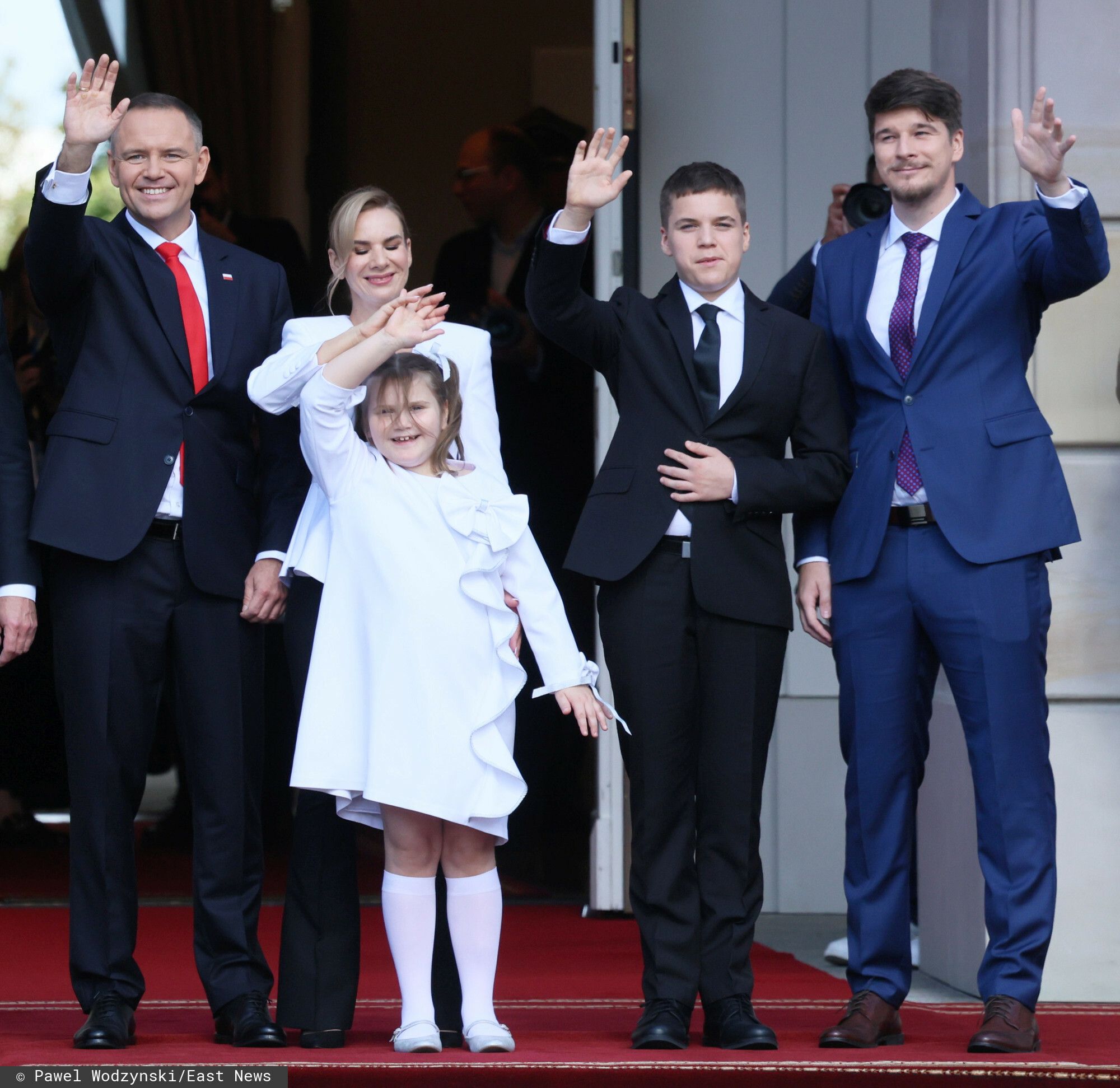 Na rozpoczęcie roku Kasię Nawrocką odwiozła ochrona. Do której klasy zdała córka prezydenta?