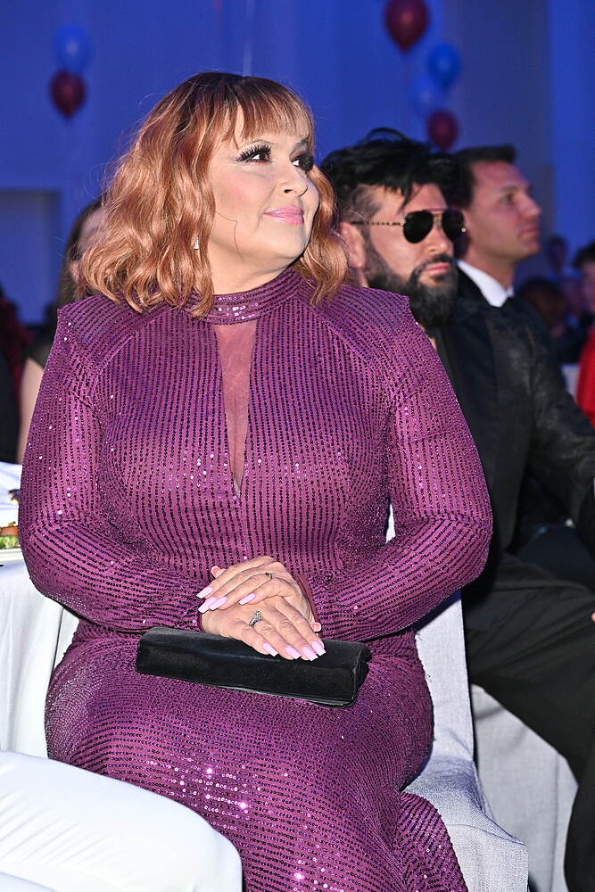 Odmieniona Kasia Skrzynecka na gali. Sukienka idealnie podkreśliła jej kształty