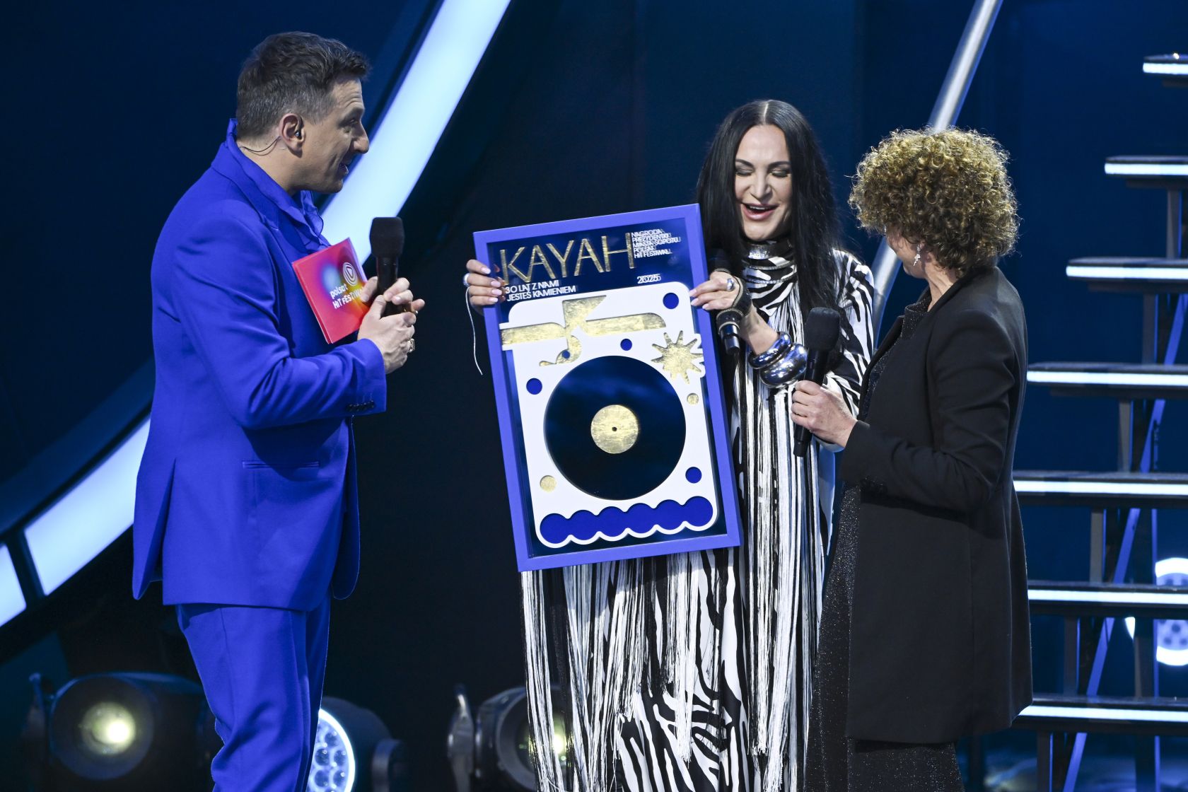 Na scenie w Sopocie wspomnieli o aferze mieszkaniowej. Opera Leśna wybuchnęła śmiechem, ale to Kayah rozbiła bank