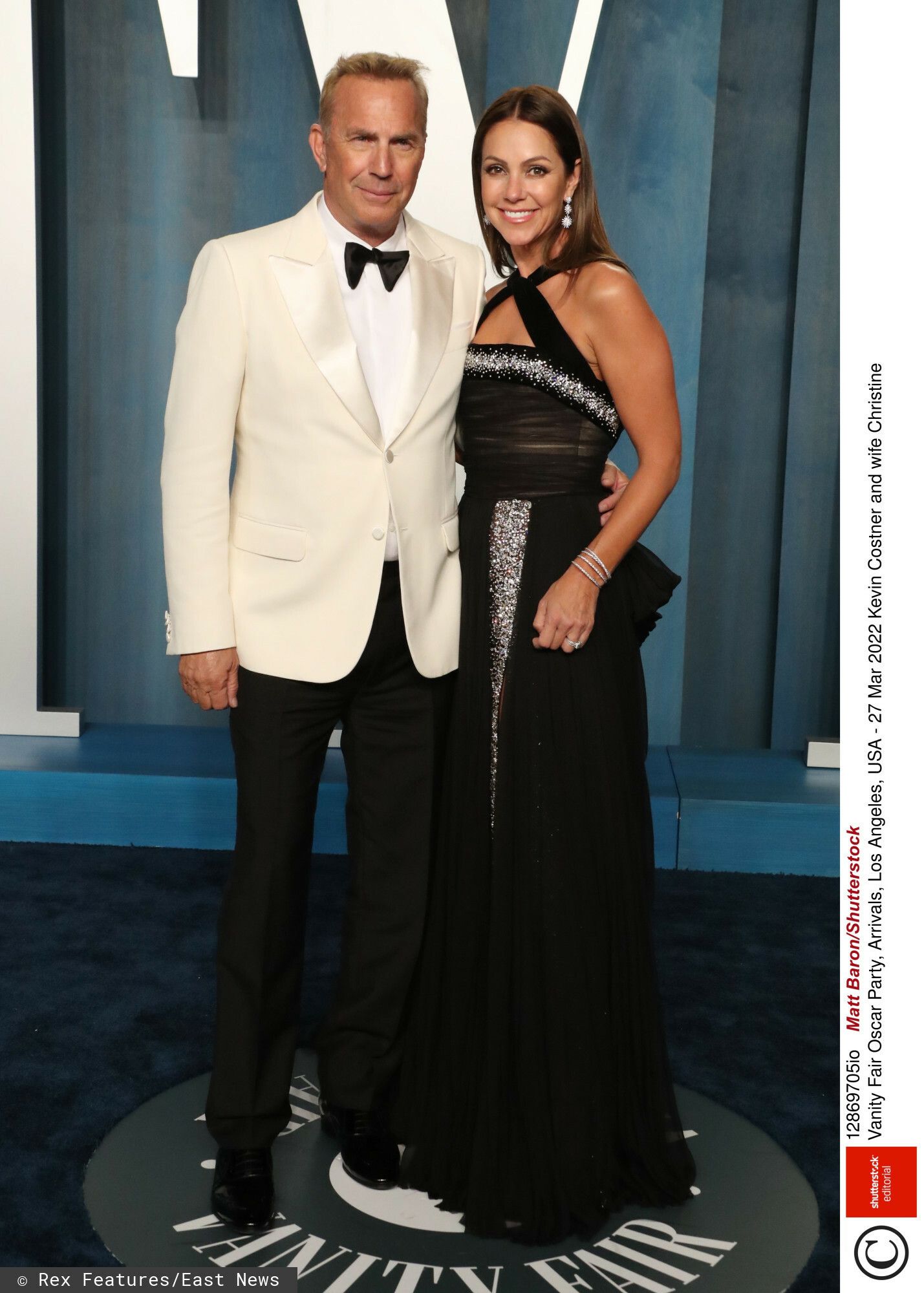 Kevin Costner z żoną. Rex Features East News.jpg