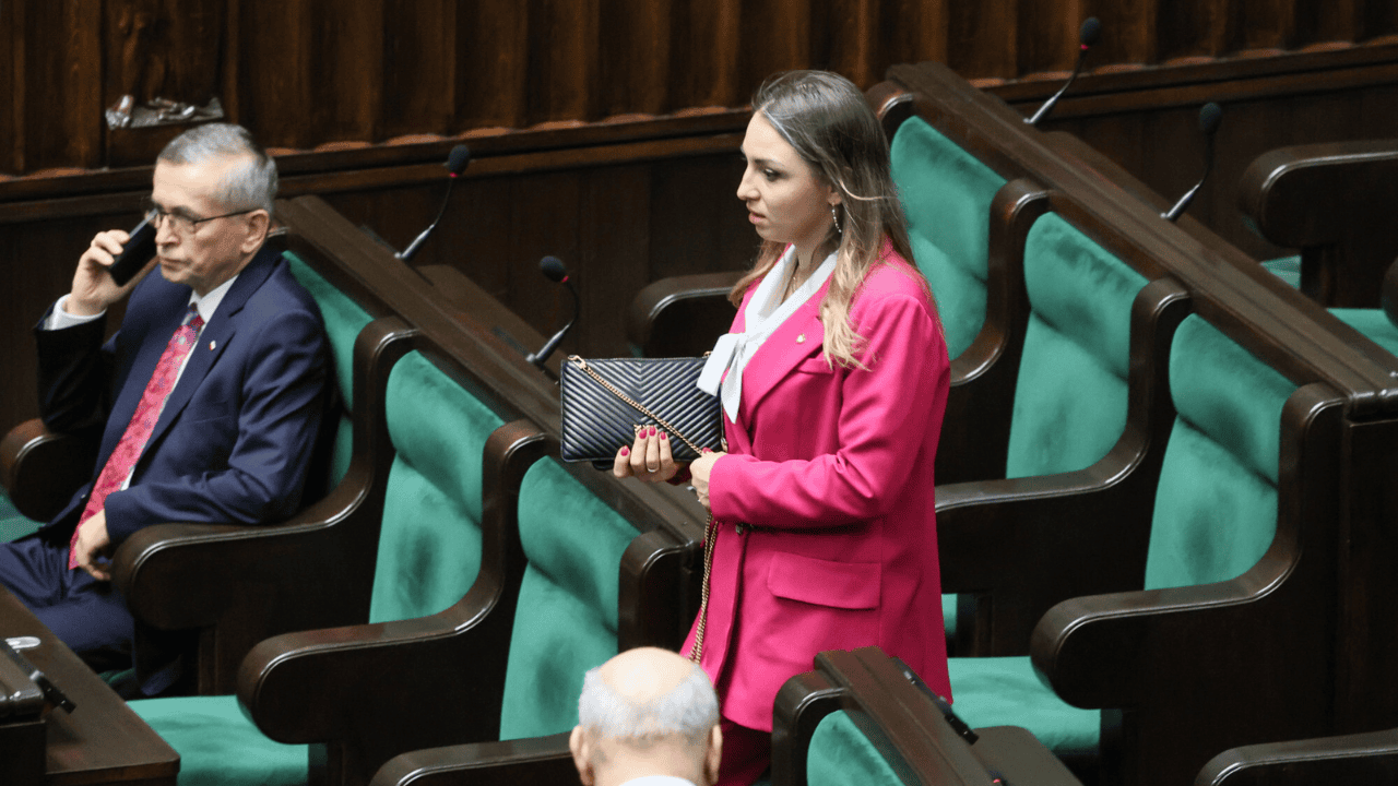 Koniec TikToka i Instagrama dla nastolatków? Posłanka Kinga Gajewska ujawnia plan zakazu social mediów