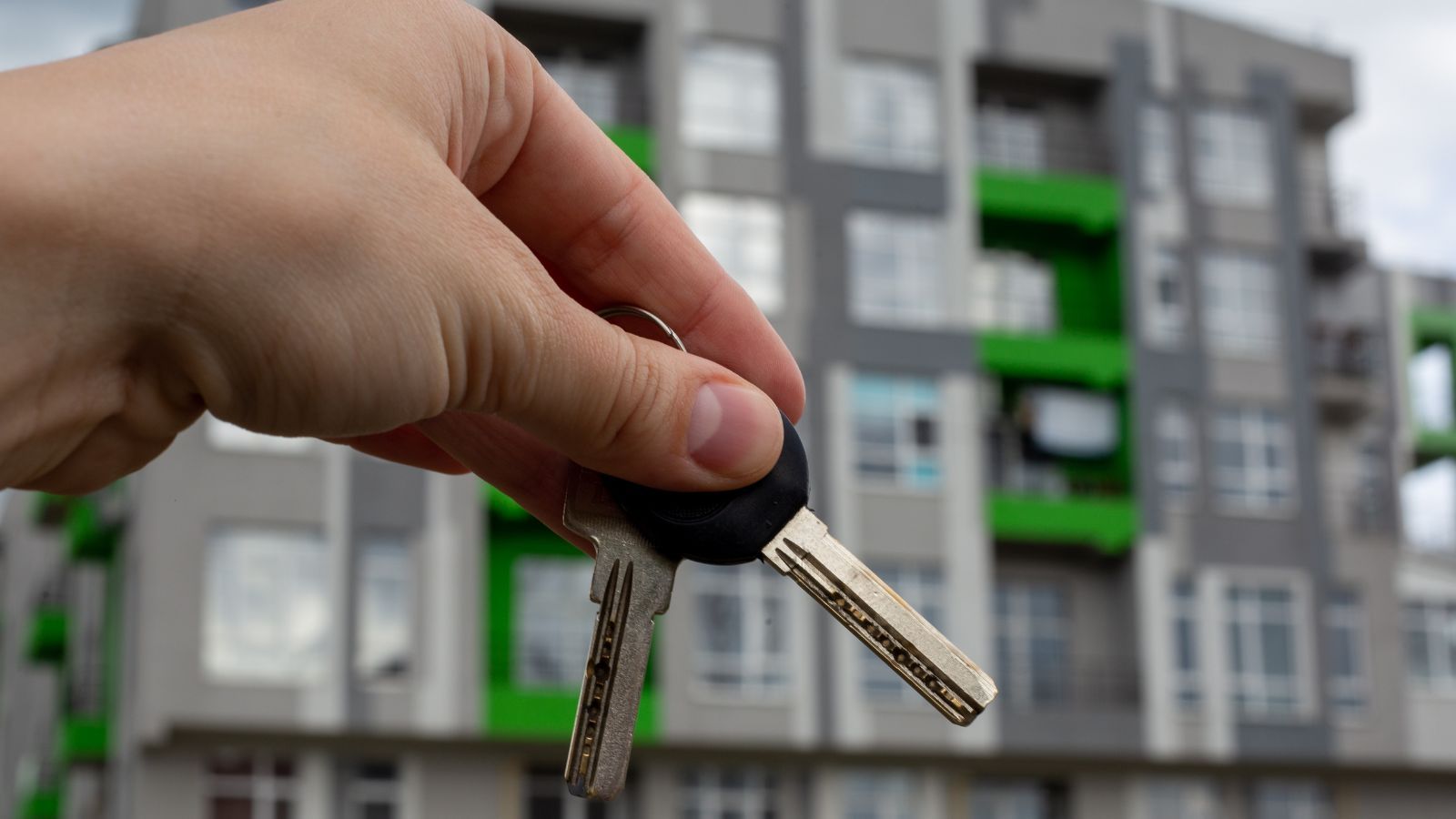 Koniec zarabiania na mieszkaniach. Nowy podatek od nieruchomości już w Sejmie. Kogo obejmie?