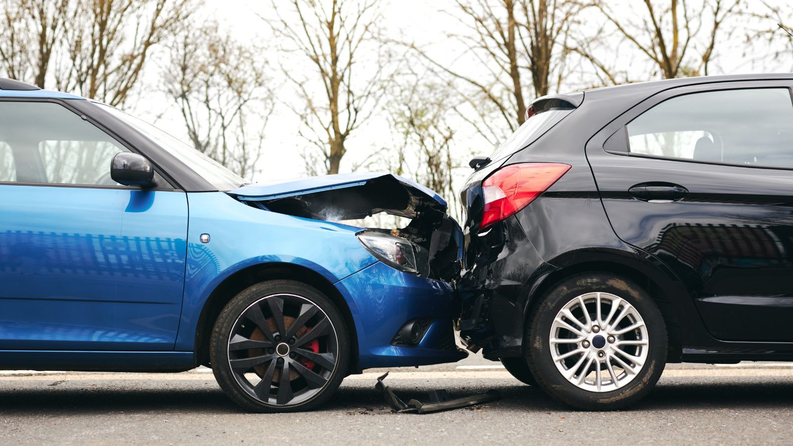 Sprawca szkody uciekł z miejsca zdarzenia? Koniecznie o tym pamiętaj, by dostać odszkodowanie