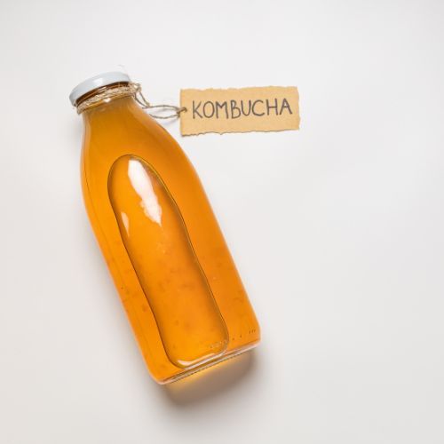 Kombucha umieszczona w butelce