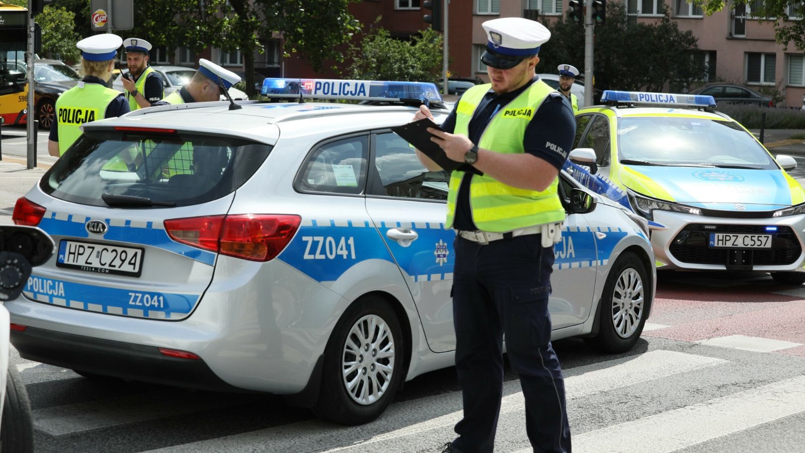 Nowy obowiązek dla polskich kierowców. To będzie musiało znaleźć się w konkretnych autach. Mandaty do 3 tys. zł