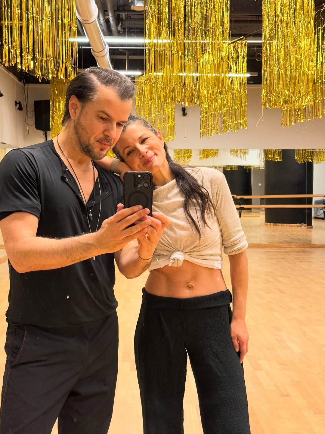 Były partner Janji Lesar przerwał milczenie. Zdjęcia z aktorką obiegły sieć