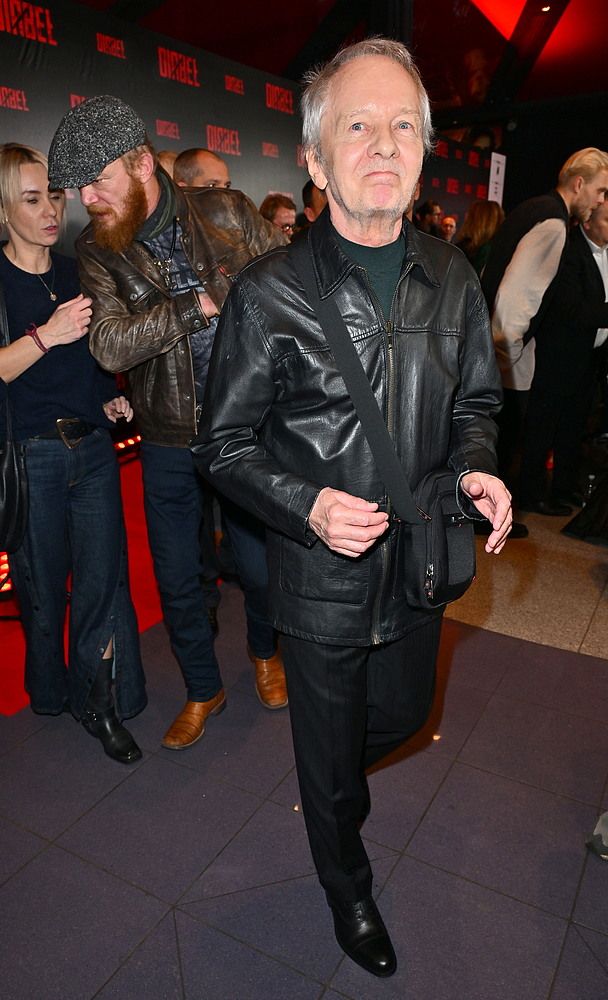 Zagrał Leszka w "Daleko od szosy". Tak wygląda dziś 74-letni Krzysztof Stroiński