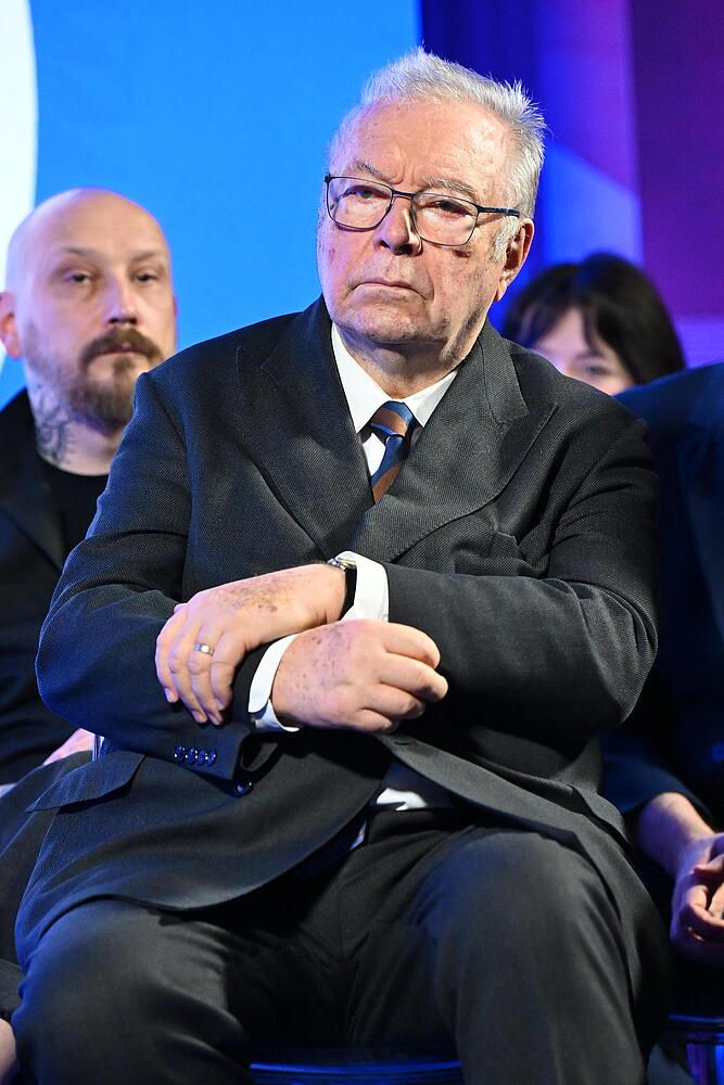 Krzysztof Zanussi miał poważny wypadek! W trybie pilnym przewieziono go do szpitala