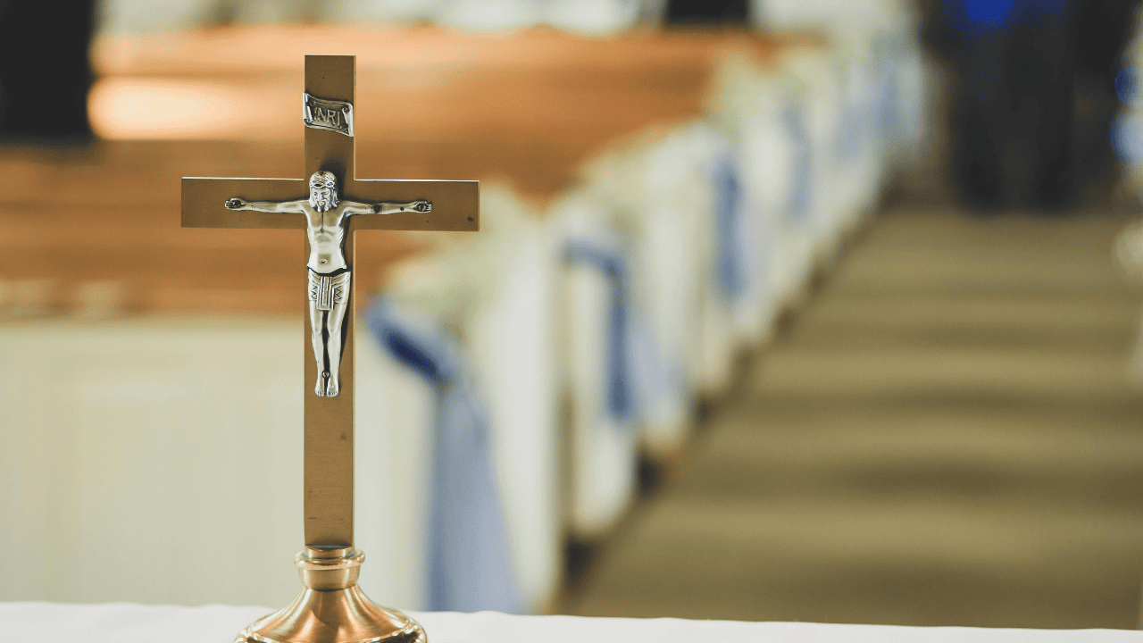 Niepokojące sceny w trakcie mszy, wierni byli w szoku. Wszyscy patrzyli tylko na księdza