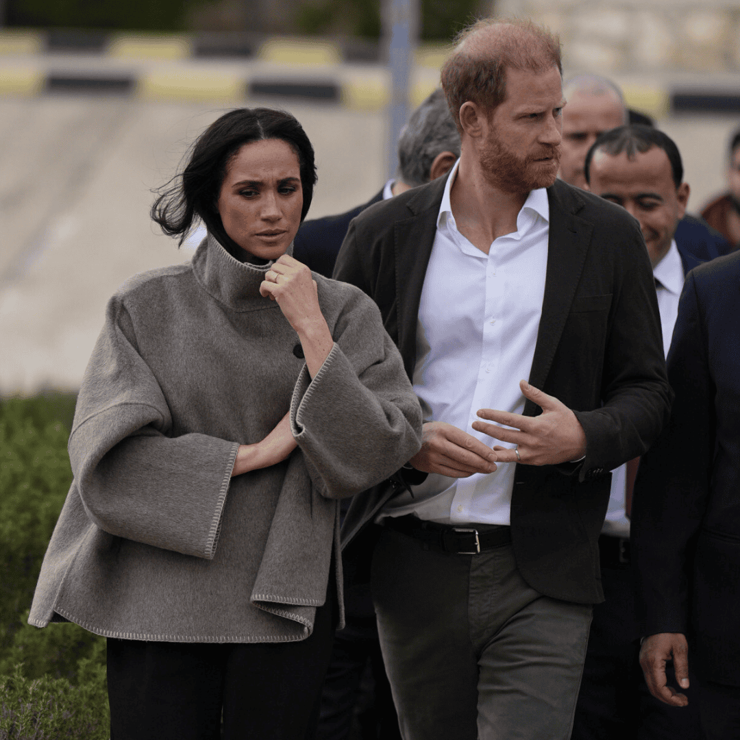 Ujawnili ukrywaną prawdę o powrocie Harry'ego i Meghan do Anglii. Pakowali się w pośpiechu