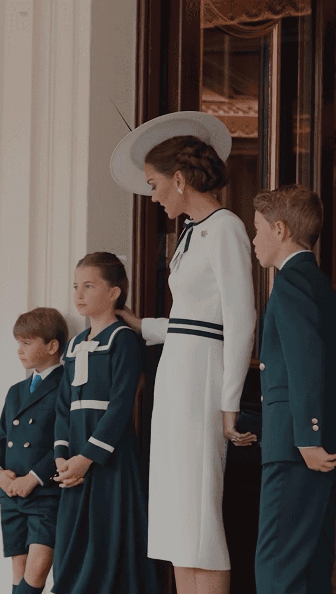 Księżna Kate z dziećmi na Trooping the Colour, fot. Instagram