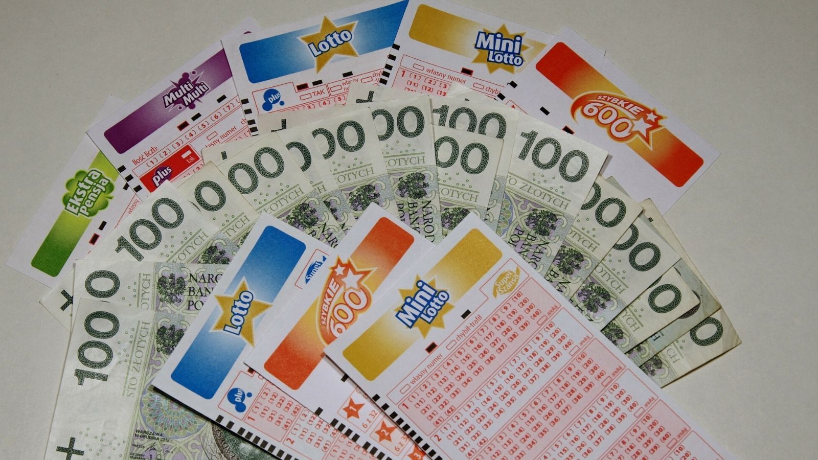 Nie wystarczą trafione liczby w Lotto. Żeby dostać pieniądze, trzeba spełnić te warunki