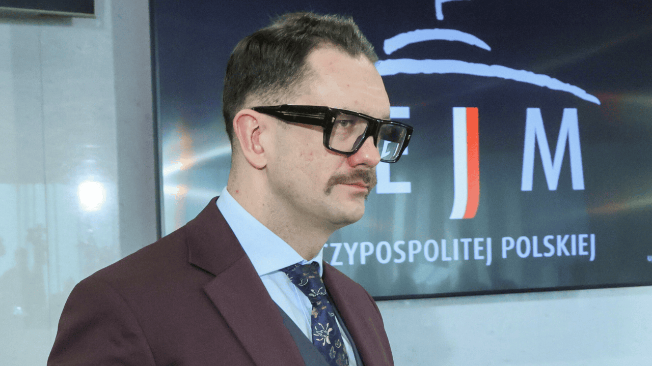 Znany poseł PiS został zatrzymany przez policję. Skandaliczne zachowanie polityka