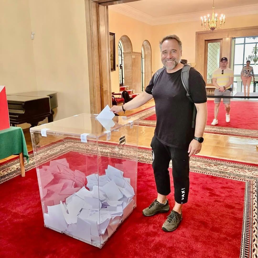 Łukasz Nowicki pokazał 7-letnią córkę. Józefina rośnie na kopię ojca