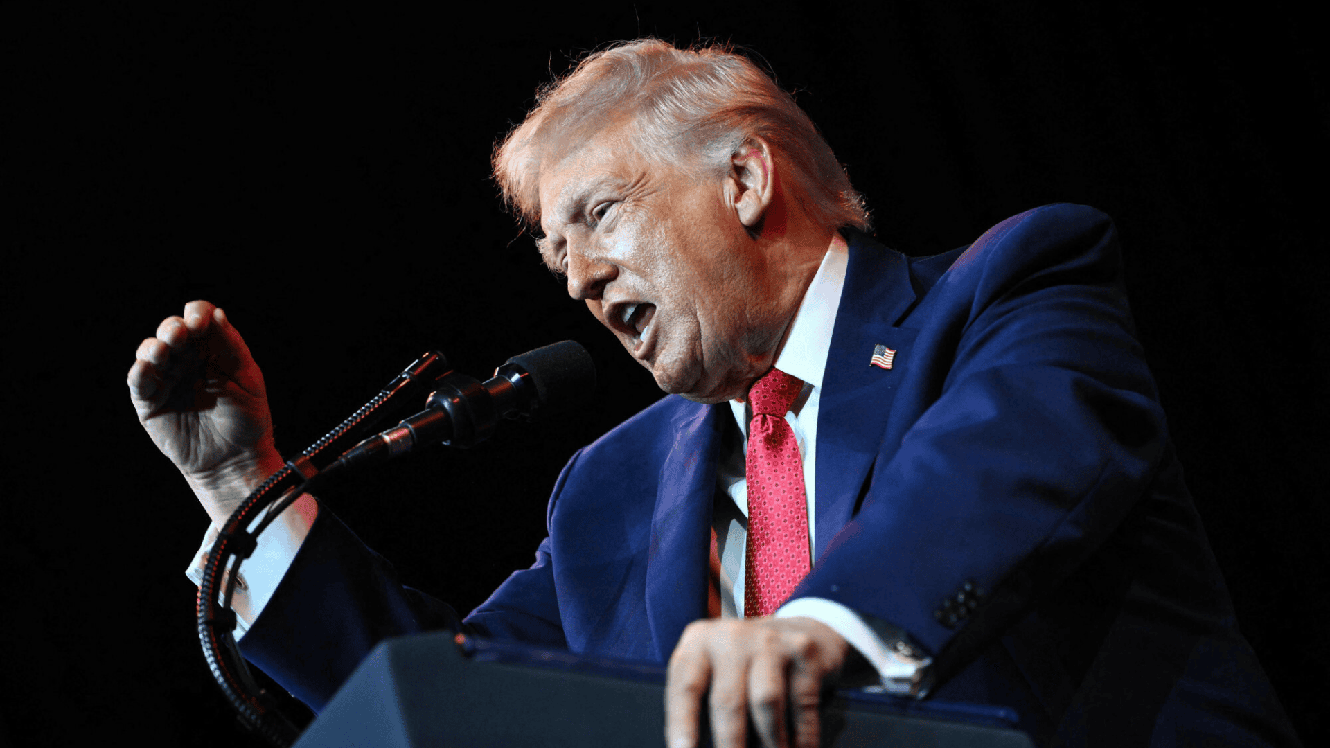 Trump ogłosił to w samym środku nocy