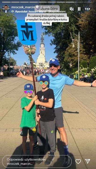 Mroczek zabrał małych synów na pielgrzymkę na Jasną Górę. Pokazał, jak to znieśli