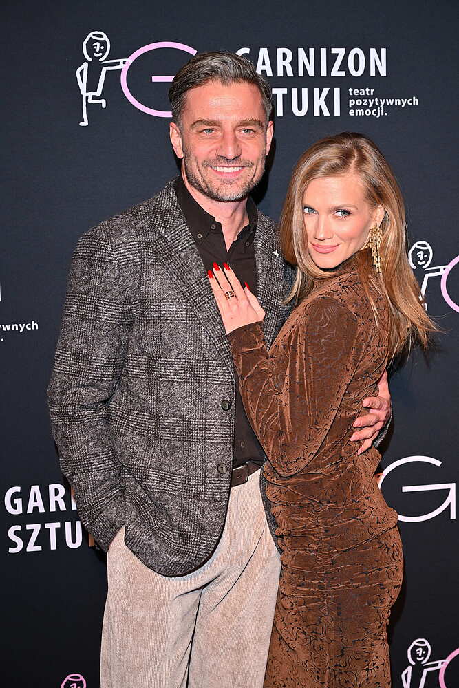 Rogacewicz parkuje w niedozwolonym miejscu. Wszystko dla Kaczorowskiej