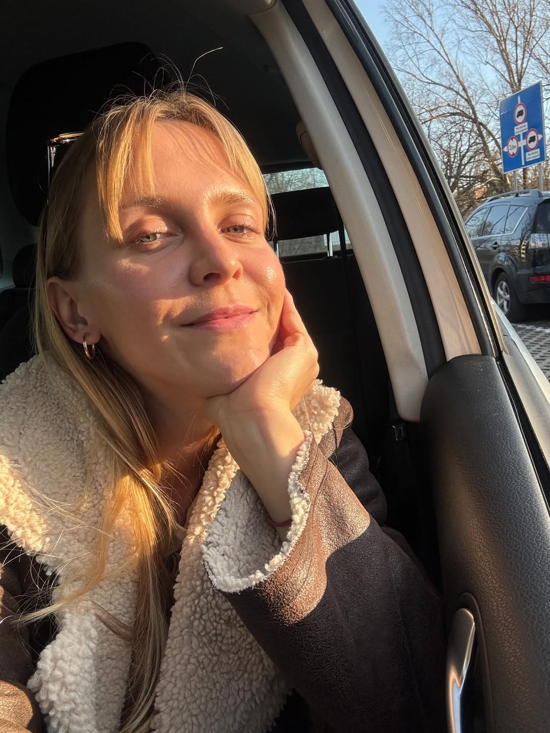 Córka Ewy Błaszczyk robi zamieszanie w sieci. Tak wygląda po latach