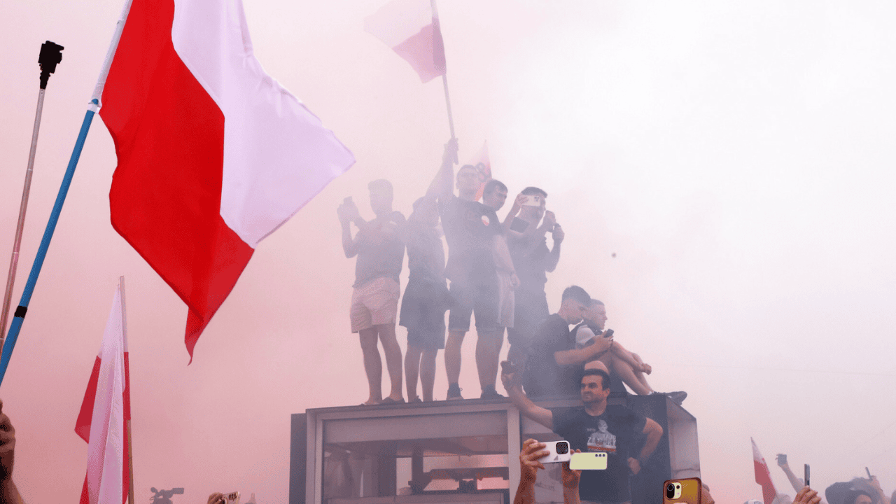 Święto Niepodległości 2025. Służby wprowadziły istotny zakaz. Za jego złamanie choćby 5 lat więzienia