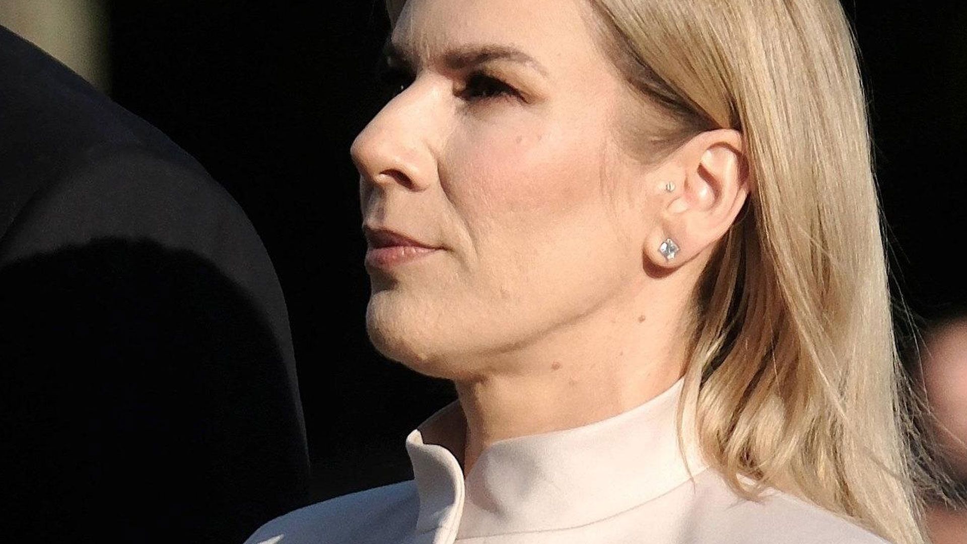 Wyretuszowane zdjęcie Marty Nawrockiej krąży po sieci. "Więcej filtrów się nie dało wrzucić"