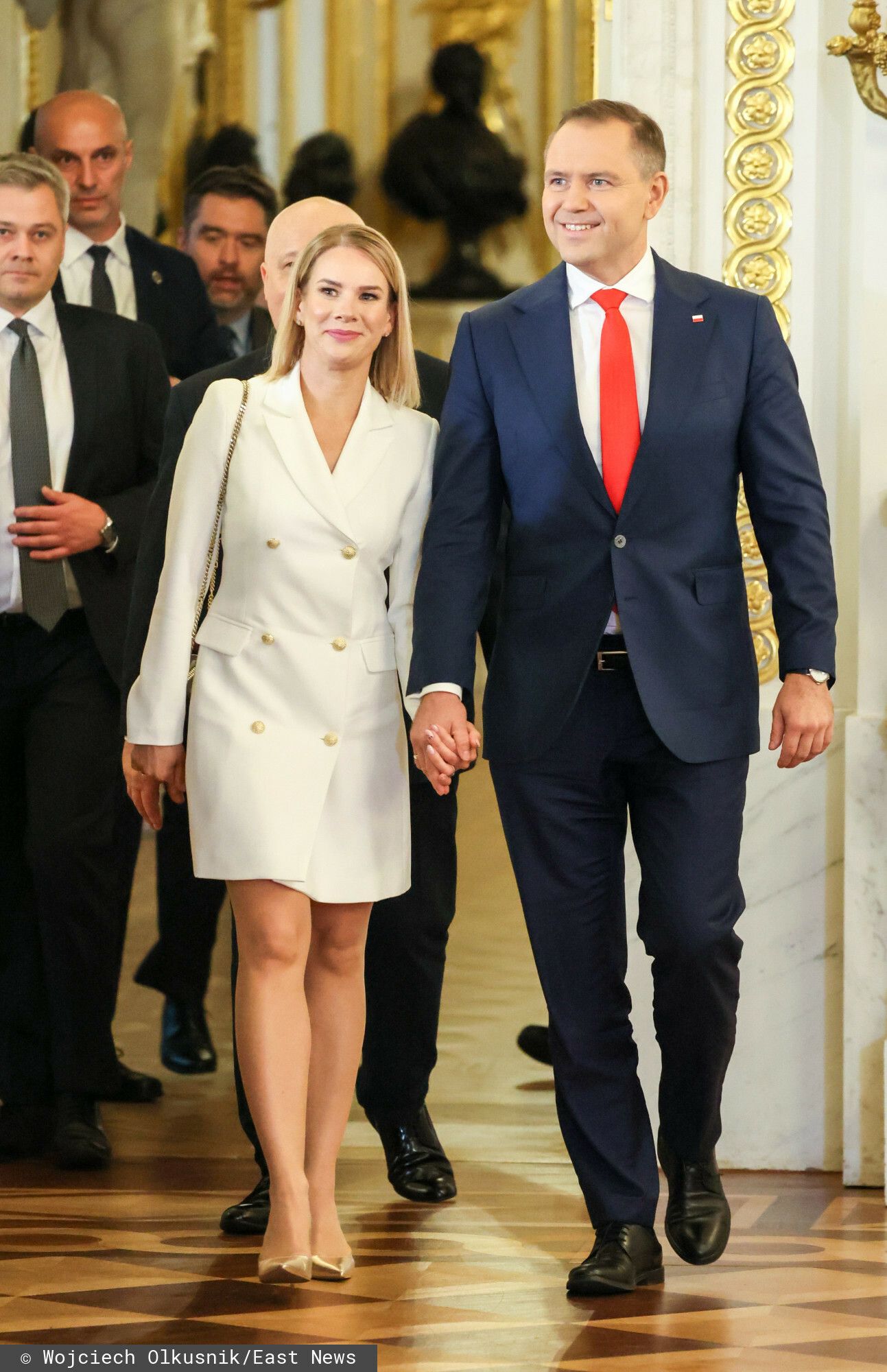 Wpadka Marty Nawrockiej podczas Bożego Ciała. Ekspert wylicza, co poszło nie tak