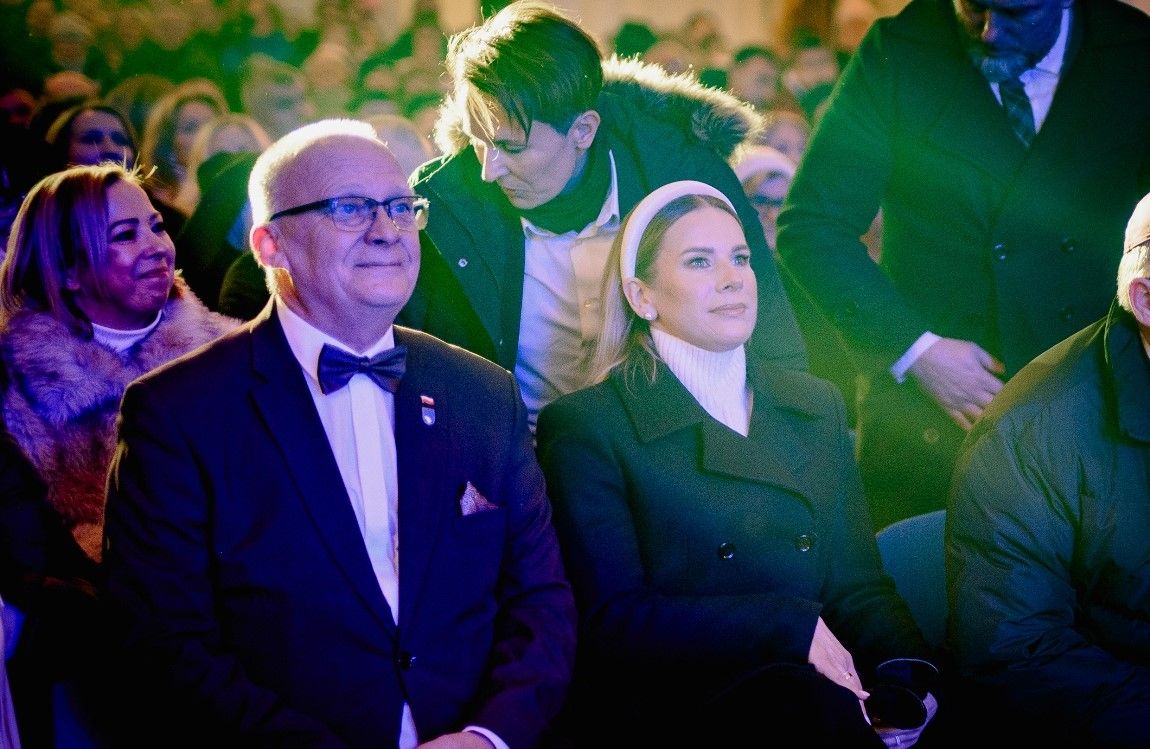 Tak Marta Nawrocka ubrała się do Kościoła. Ekspertka od stylu zabrała głos