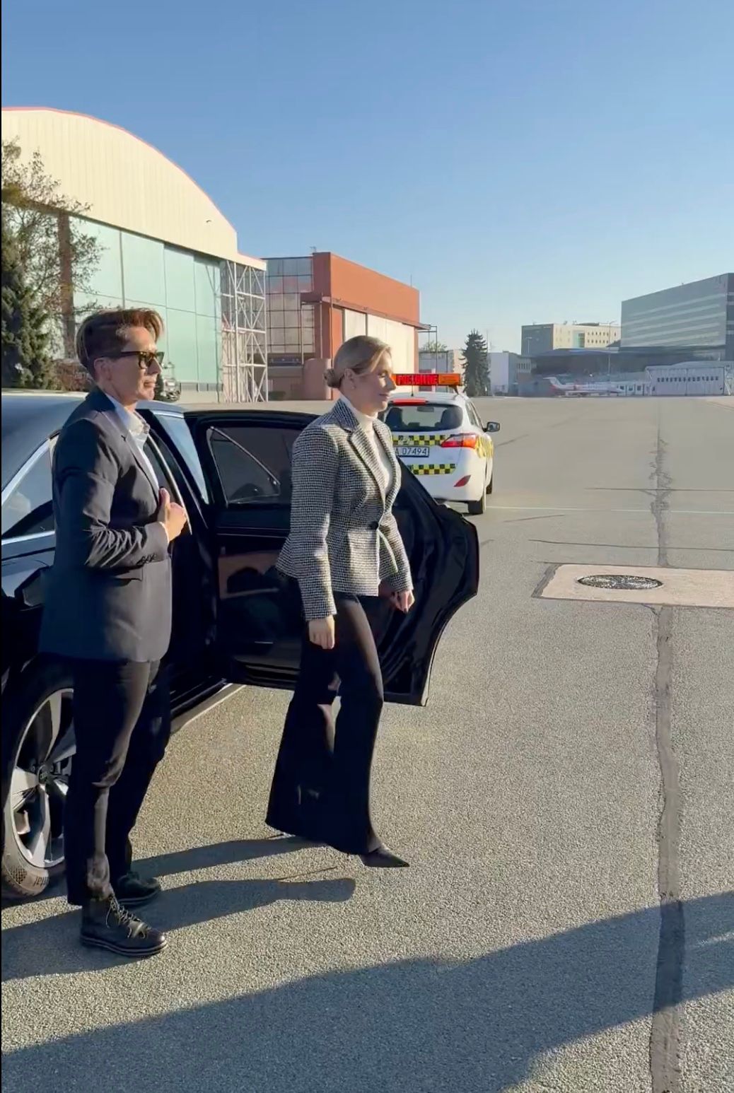 Tak Marta Nawrocka pojechała do Paryża. Szok. Jak mogła założyć takie spodnie