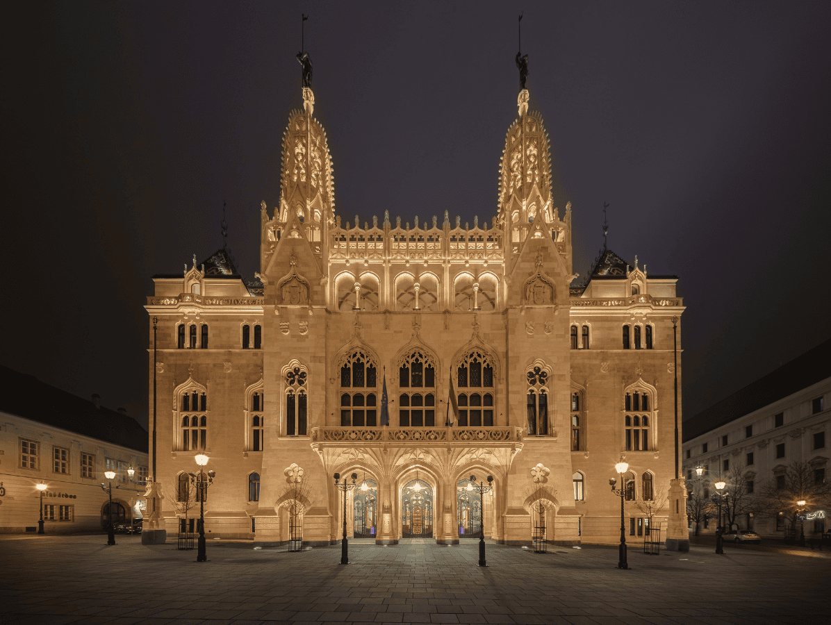 Węgry pod młotkiem. Państwowy majątek masowo wyprzedany przed wyborami