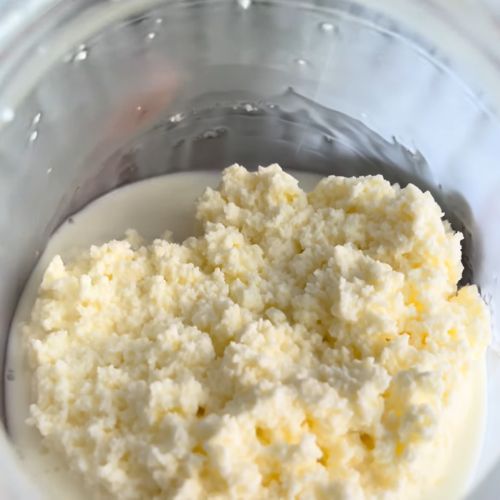 Domowe masło zrobisz w 4 minuty. Wystarczy słoik i 2 składniki