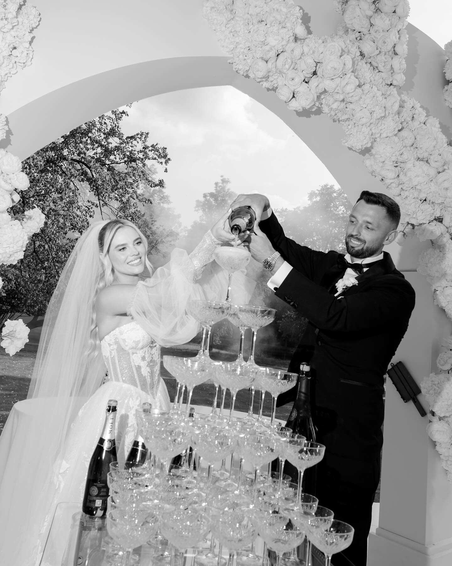 Piłkarz reprezentacji Polski wziął ślub. Piękne zdjęcia trafiły do sieci