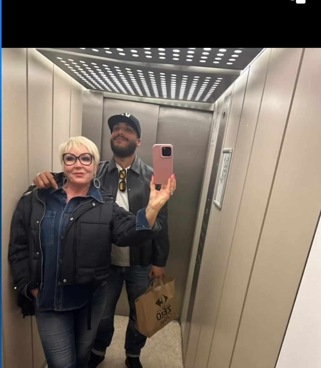 Matka Agnieszki Włodarczyk szaleje na zakupach z młodszym o 30 lat mężem, fot. Facebook