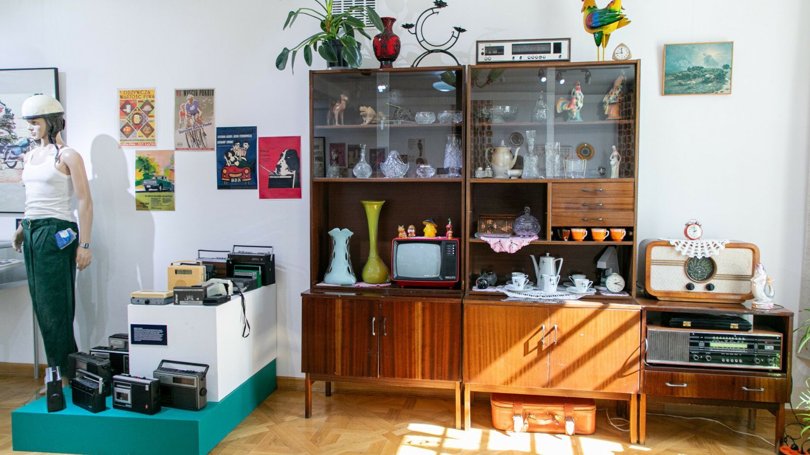 Ten mebel w PRL-u był w niemal każdym domu. Dziś jest wart krocie, kolekcjonerzy go poszukują