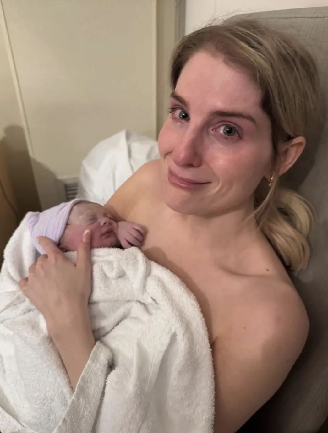 Uwielbiana gwiazda po raz trzeci została mamą. Skorzystała z pomocy surogatki